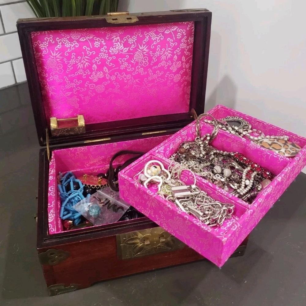 2 LB Wearable High-End & Costume Jewelry Lot | Vintage, Glam, Boho, Y2K
